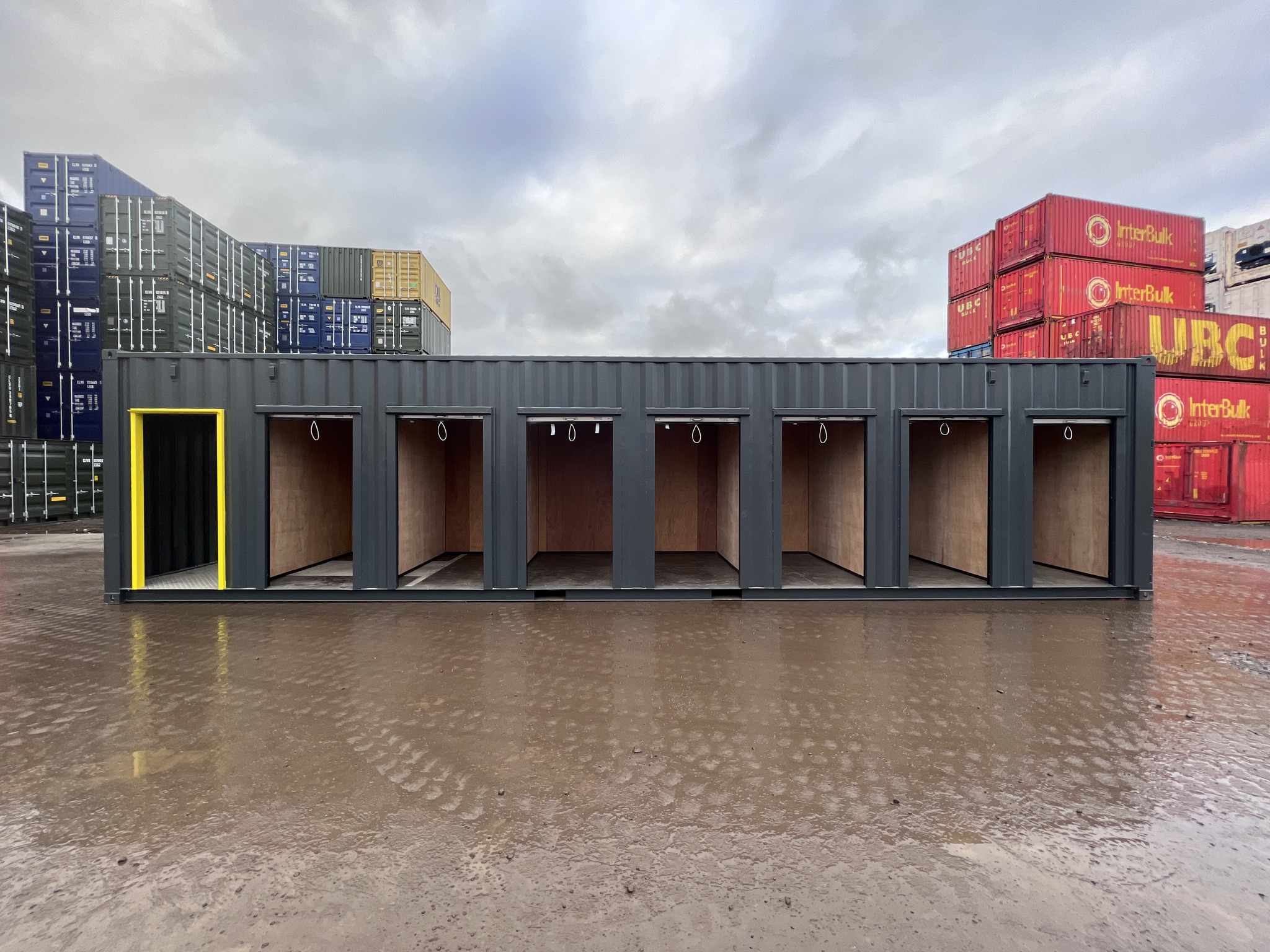 40ft High Cube Multi-Store Container – 7-Bay Self Storage Unit 4 40ft High Cube Multi-Store Container – 7-Bay Self Storage Unit - Image 4
