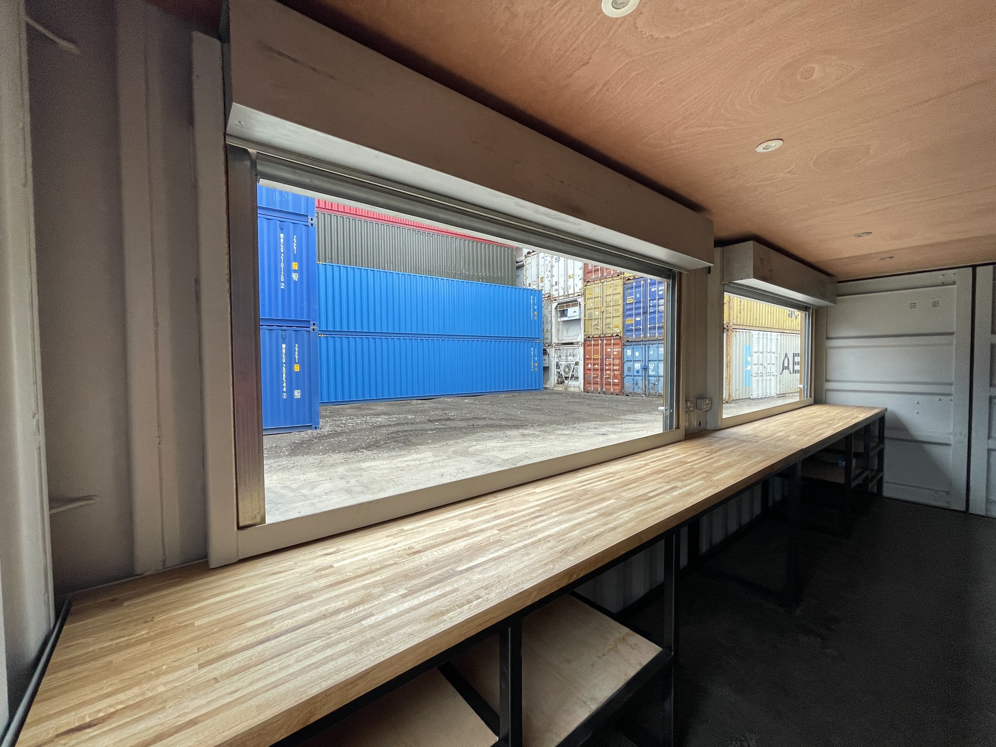 ๐ 20ft Converted Container Bar โ Fully Customized Outdoor Serving Unit ๐ป 4 ๐ 20ft Converted Container Bar โ Fully Customized Outdoor Serving Unit ๐ป - Image 4