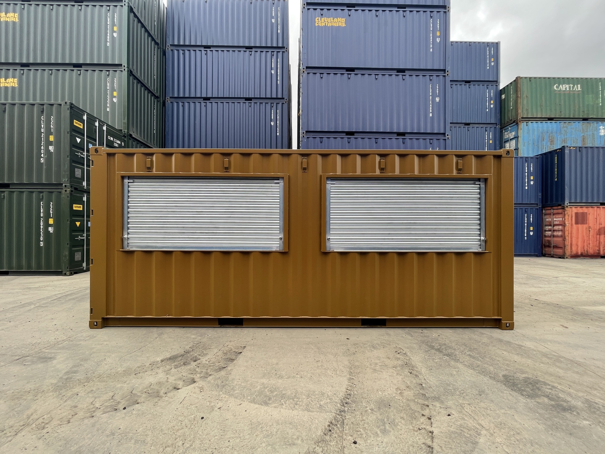 ๐ 20ft Converted Container Bar โ Fully Customized Outdoor Serving Unit ๐ป 1 ๐ 20ft Converted Container Bar โ Fully Customized Outdoor Serving Unit ๐ป