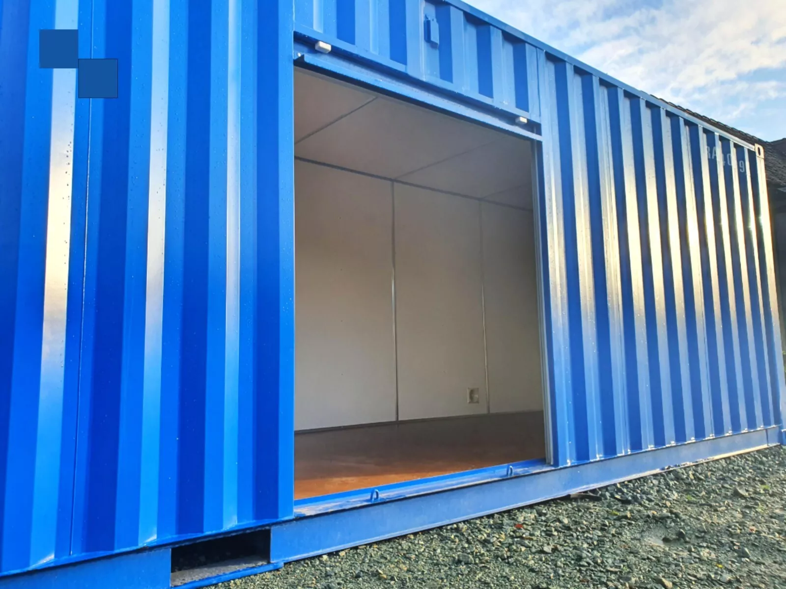 40ft Containers as Self Storage Rooms - Insulated - Ply Lined - Premium 2 40ft Containers as Self Storage Rooms - Insulated - Ply Lined - Premium - Image 2