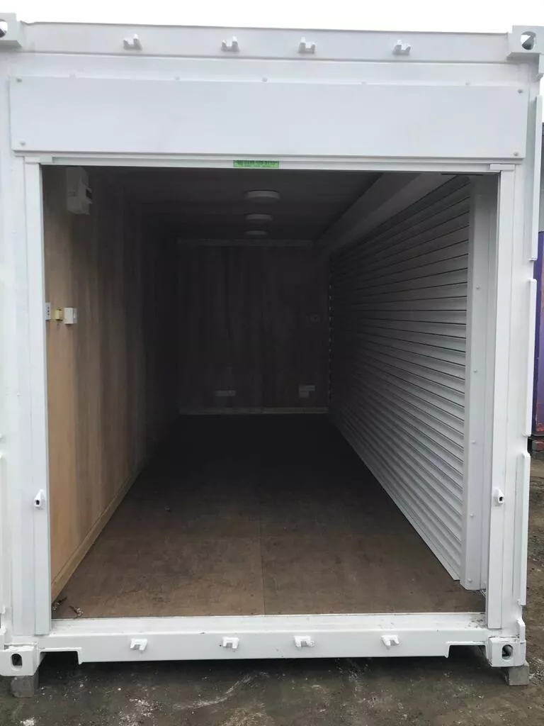20ft x 8ft Shipping Container with Roll-Up Door – Nationwide Delivery 17 20ft x 8ft Shipping Container with Roll-Up Door – Nationwide Delivery - Image 17